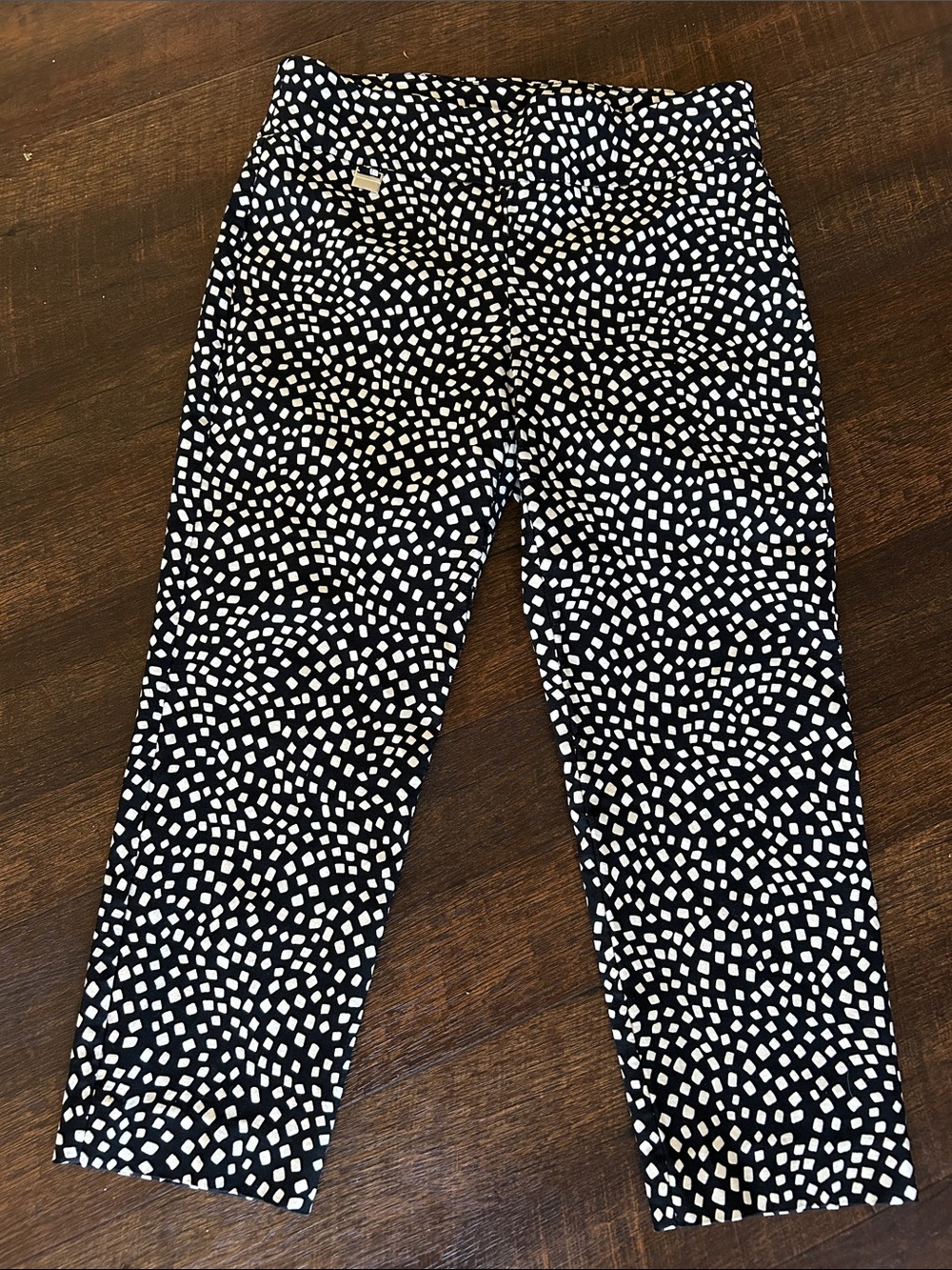 Alfani Black & White Geometric Dot Print Pants-size 8